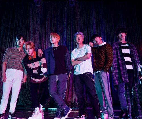 MONSTA X (몬스타엑스)